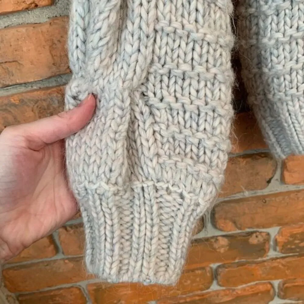 GAP Womens XS Sweater Chunky Knit‎ Cable Sweater Oversized Puff Sleeve Winter